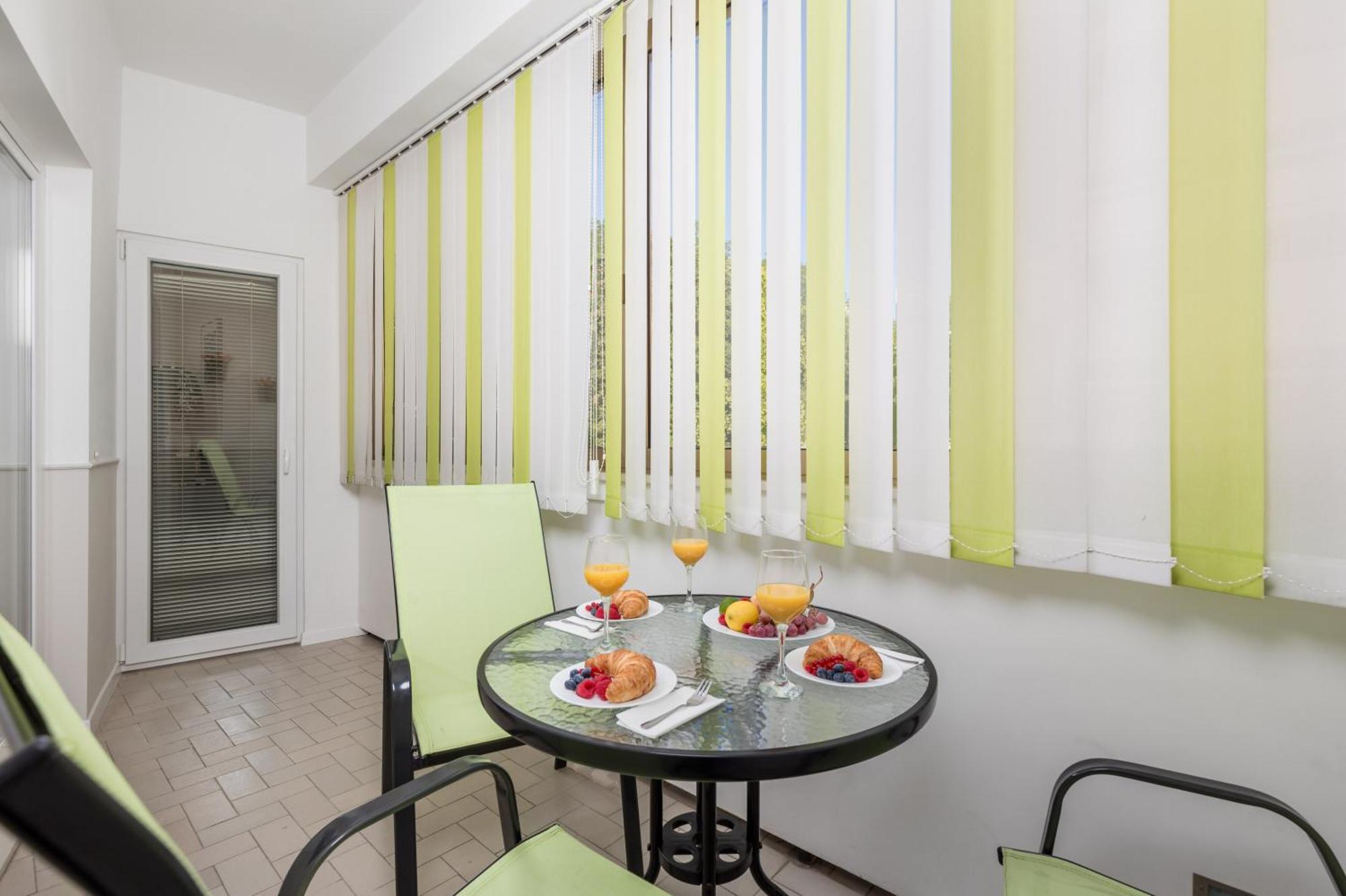 Apartment City Flower ริเยกา ภายนอก รูปภาพ
