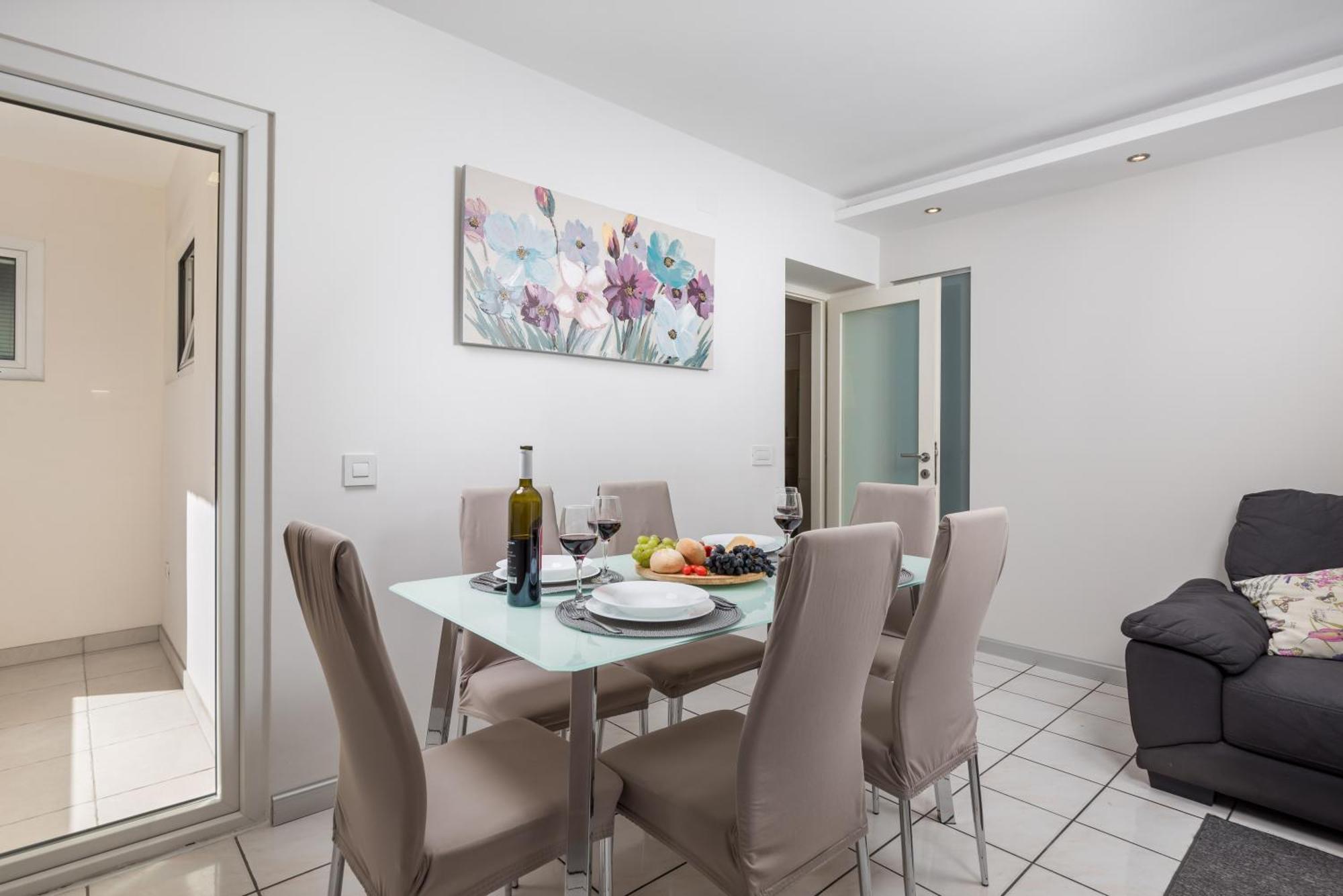 Apartment City Flower ริเยกา ภายนอก รูปภาพ