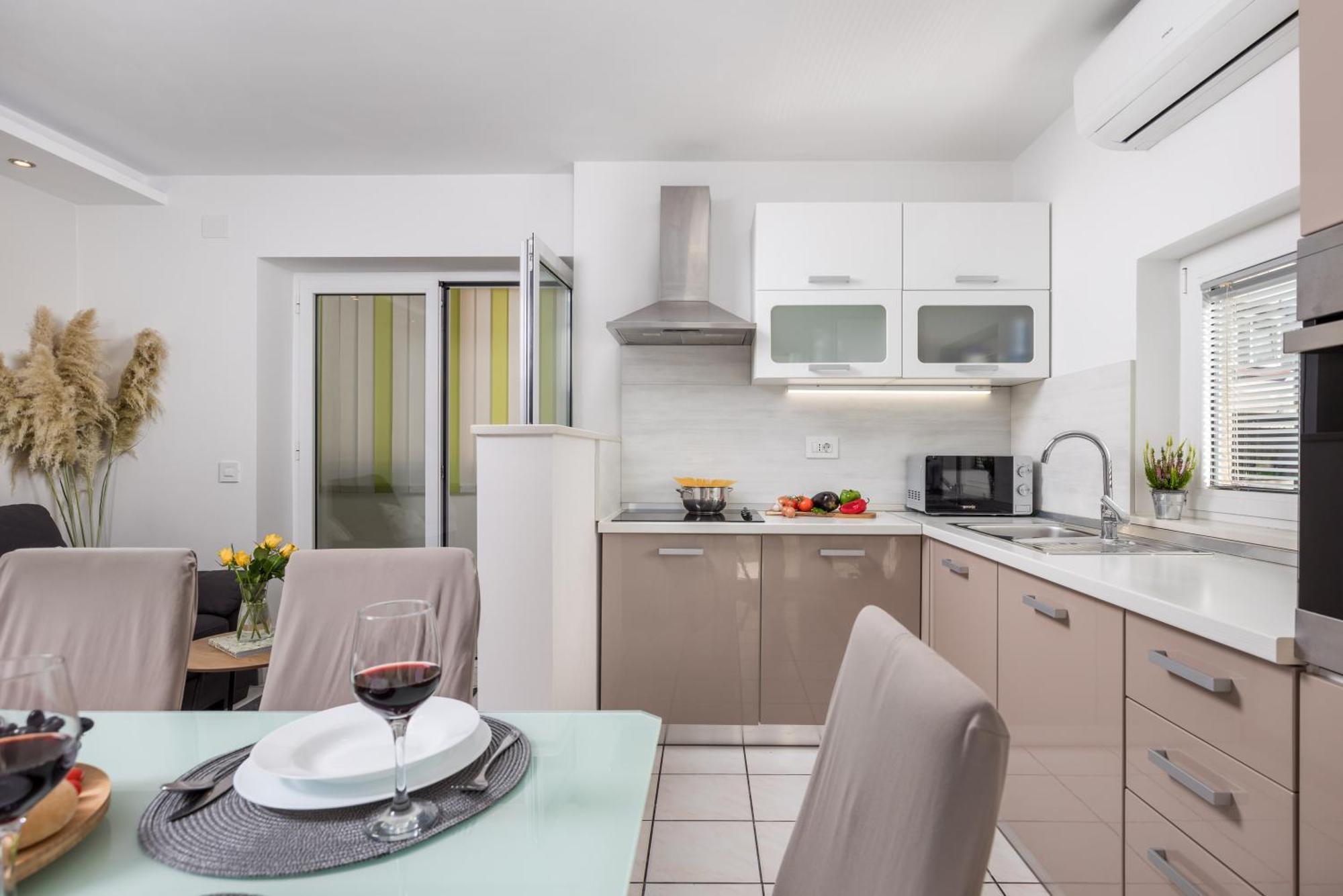 Apartment City Flower ริเยกา ภายนอก รูปภาพ